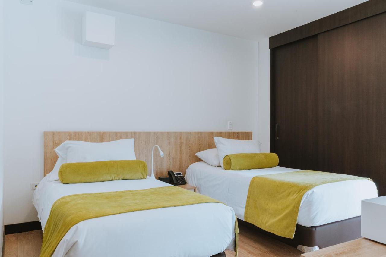 Travelers Rio Verde Living Suites Рионегро Экстерьер фото