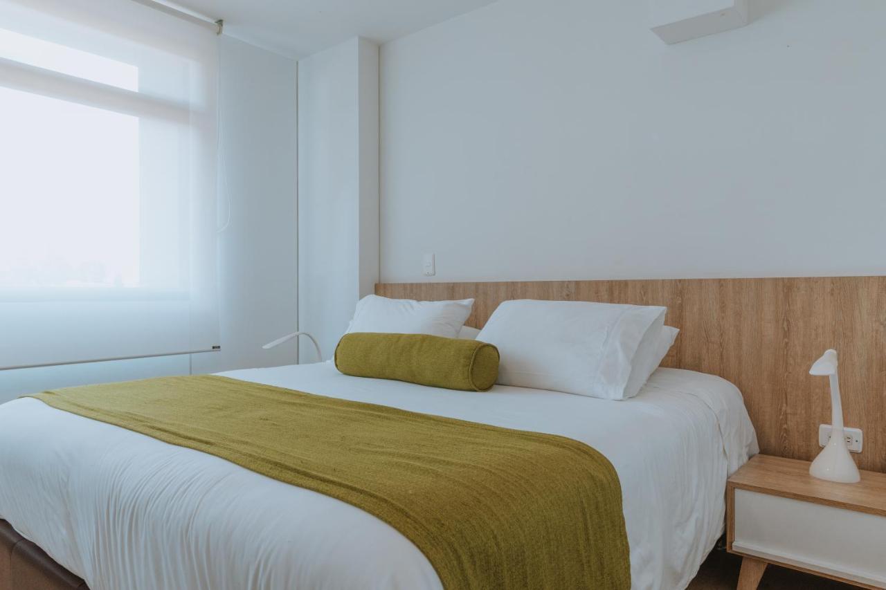 Travelers Rio Verde Living Suites Рионегро Экстерьер фото
